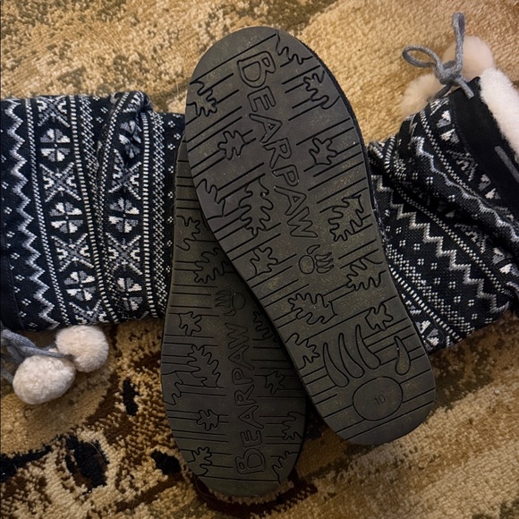 BearPaw Black and White Patterned Winter Boots - Picture 5 of 7